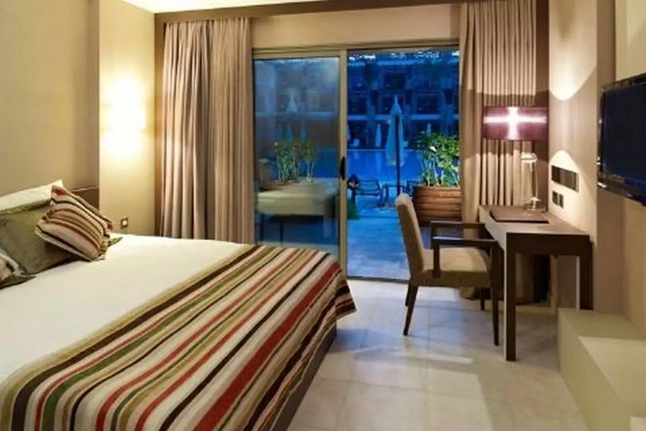 CRATOS_SHABAVIZ (20).jpg